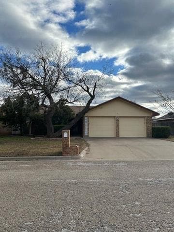 1549 Sir Thopas Ct