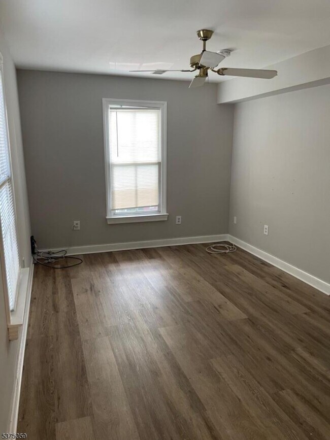 64 Maple Ave in Morristown, NJ - Building Photo - Building Photo