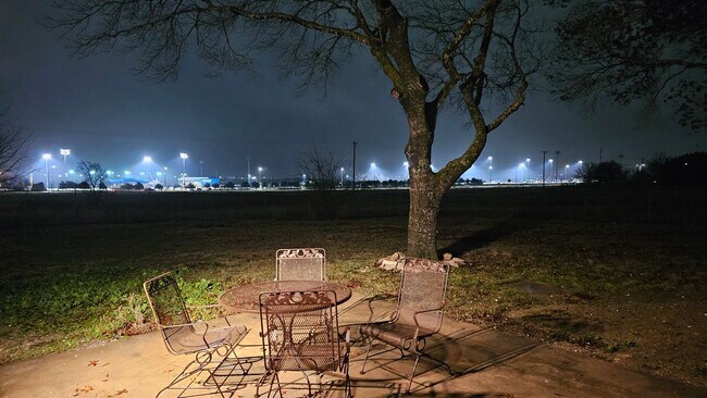 3435 E Old Settlers Blvd in Round Rock, TX - Foto de edificio - Building Photo