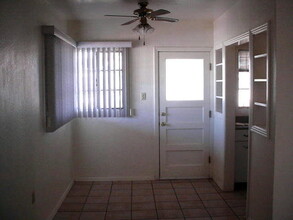 240 Pecos Dr in El Paso, TX - Building Photo - Building Photo