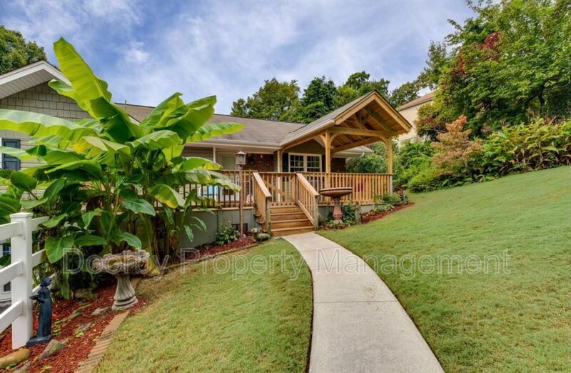 4557 Ravenwood Dr N in Chattanooga, TN - Building Photo