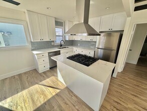 303 29th St in Hermosa Beach, CA - Building Photo - Building Photo