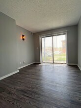 3405 Holdrege St, Unit 104 in Lincoln, NE - Building Photo - Building Photo