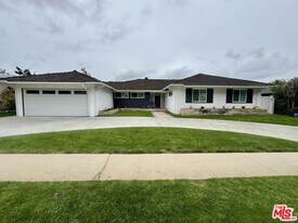 1410 Jonesboro Dr in Los Angeles, CA - Building Photo