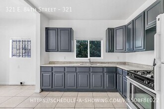 321 E 84th St in Los Angeles, CA - Building Photo - Building Photo