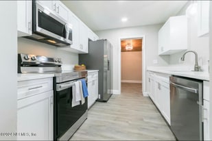 4212 Lane Ave S in Jacksonville, FL - Building Photo