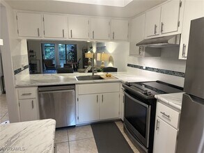 9895 Citadel Ln in Bonita Springs, FL - Foto de edificio - Building Photo