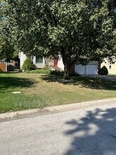 514 SE Adobe Dr in Lee's Summit, MO - Building Photo - Building Photo