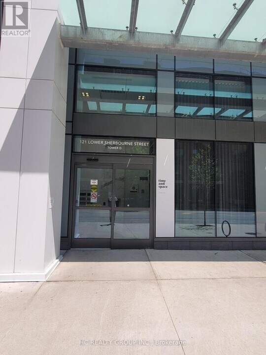 121-121 Lower Sherbourne St in Toronto, ON - Building Photo