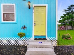 3917 Winnie St in Galveston, TX - Building Photo - Building Photo