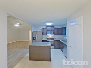 185 Presidents Way in Venus, TX - Foto de edificio - Building Photo