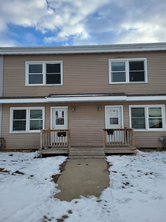 1232 W Mullan Ave Rentals in Waterloo, IA