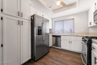 1620 Desert Ridge Ave in North Las Vegas, NV - Building Photo - Building Photo