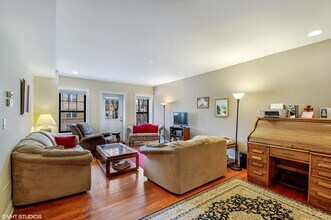 6300 N Rockwell St in Chicago, IL - Building Photo - Building Photo
