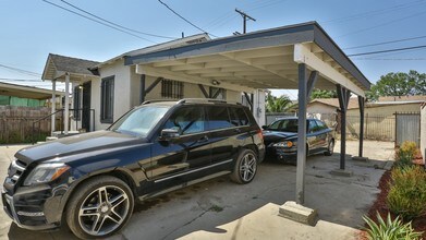 1445 W 59th Pl in Los Angeles, CA - Building Photo - Building Photo