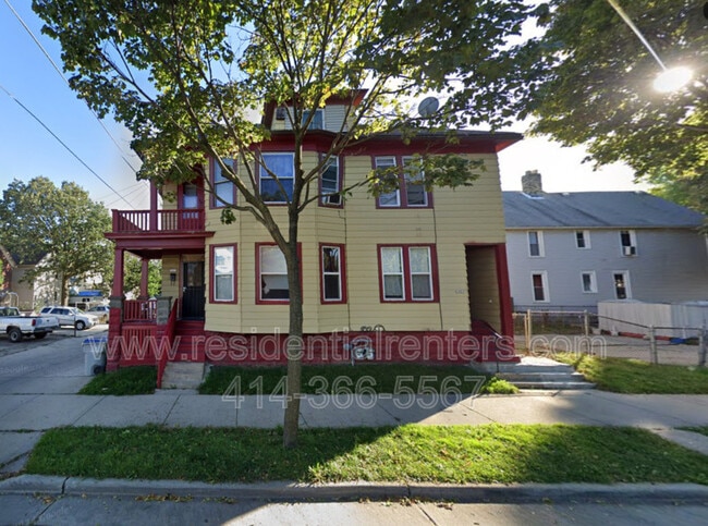 property at 1821 W Mineral St