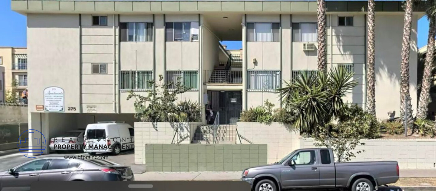 275 Lucas Ave. in Los Angeles, CA - Building Photo