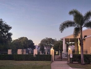 5347 Emerald Isle Dr in Orlando, FL - Building Photo - Building Photo