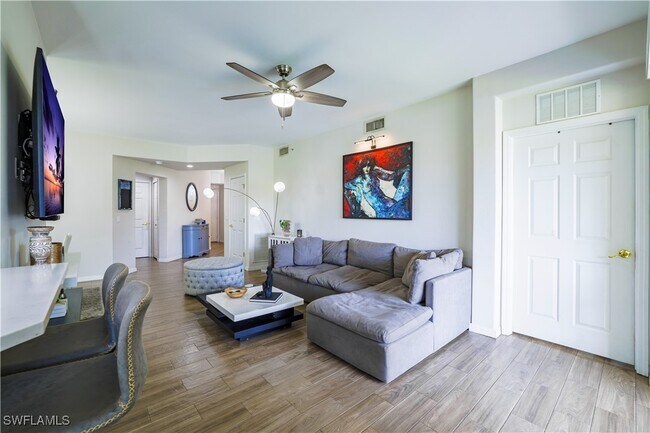 1405 Tiffany Ln in Naples, FL - Building Photo - Building Photo