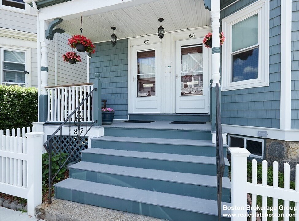 65 Roseclair St, Unit #1 in Boston, MA - Building Photo