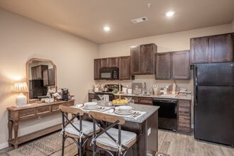 Atlas at Cabot in Cabot, AR - Foto de edificio - Interior Photo