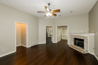 10355 Stable Cove in Cordova, TN - Building Photo - Building Photo