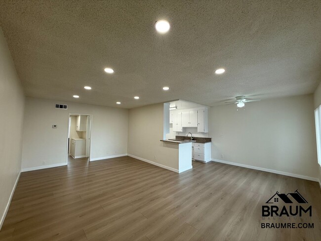 property at 6041 Whitsett Ave