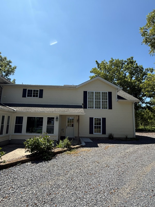 2637 Mountain Rd