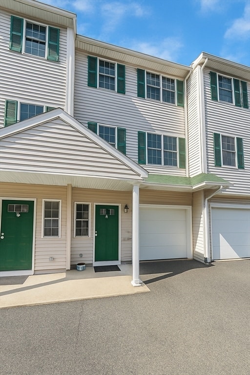 property at 252 Albion St