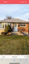 1072 Olive Av in Oshawa, ON - Building Photo