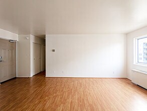 4330 Hartwick Rd, Unit 613 in College Park, MD - Building Photo - Building Photo