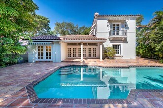 3240 Morris Ln in Miami, FL - Building Photo - Building Photo