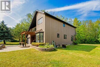 110 Lauries Ct in Blue Mountains, ON - Building Photo - Building Photo