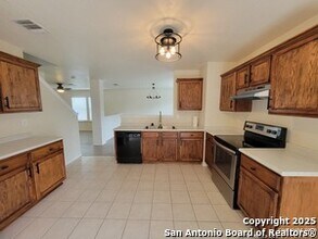 11018 Dublin Field in San Antonio, TX - Building Photo - Building Photo