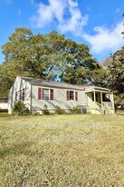 1136 Broad St in Birmingham, AL - Building Photo