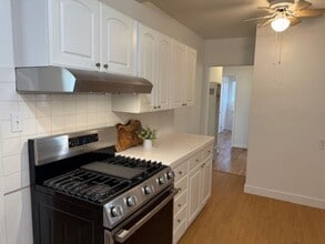 2511 Foothill Blvd in Montrose, CA - Building Photo - Building Photo