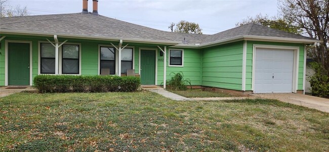 602 Country Aire Dr in Round Rock, TX - Building Photo - Building Photo