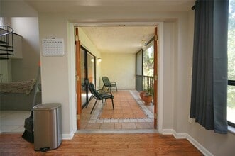 5154 Puritan Cir in Tampa, FL - Building Photo - Building Photo