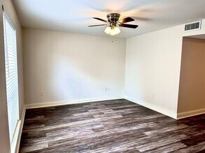 3650 Rickshaw Dr in Dallas, TX - Building Photo - Building Photo