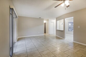 4701 NW 11th Pl in Lauderhill, FL - Building Photo - Building Photo