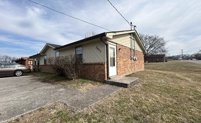 3453 Brick Church Pike in Nashville, TN - Building Photo