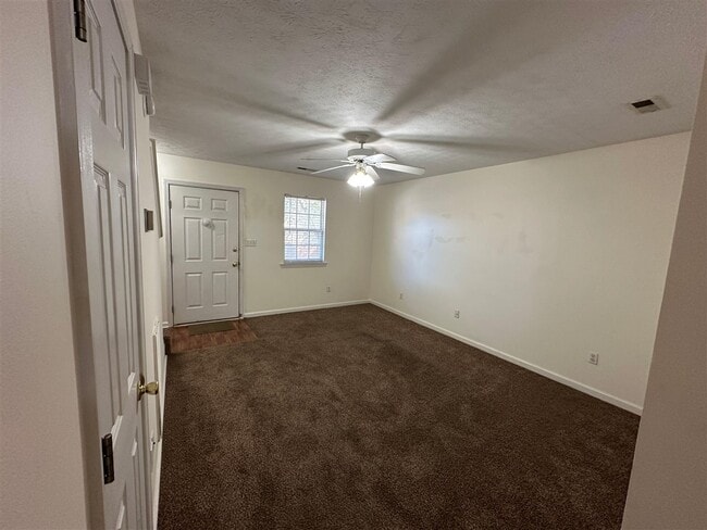1302 Smallhouse Rd in Bowling Green, KY - Building Photo - Building Photo