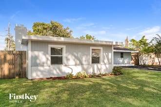 401 Superior Pl in West Palm Beach, FL - Building Photo - Building Photo