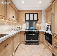 27 E 79th St in New York, NY - Building Photo - Building Photo