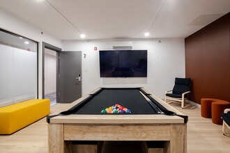 Utopia in Dorval, QC - Foto de edificio - Building Photo