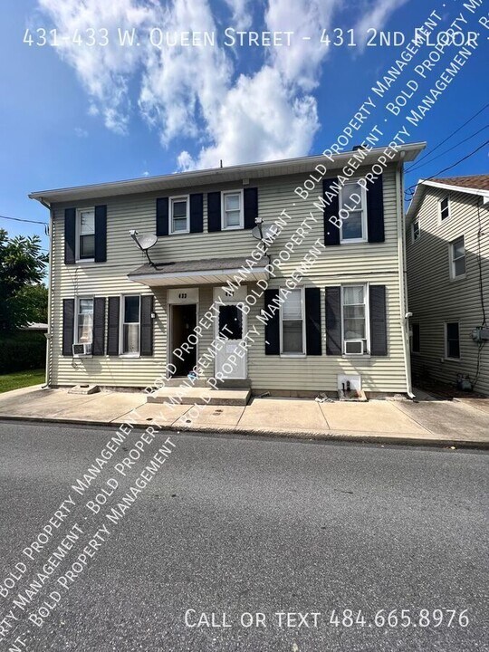 431-433 W Queen St in Annville, PA - Building Photo