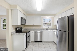 3265 Bethel Church Dr in Woodbridge, VA - Building Photo - Building Photo