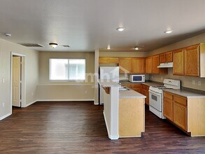 7280 Mosaic Terrace St in Las Vegas, NV - Building Photo - Building Photo