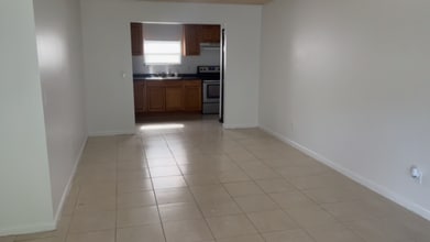 5007 Eastwood Dr in Fort Pierce, FL - Building Photo - Building Photo