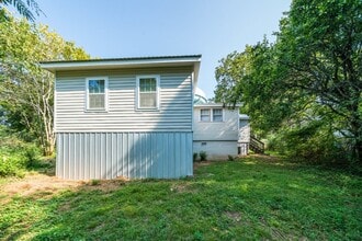 957 Hillcrest Ave in Birmingham, AL - Building Photo - Building Photo